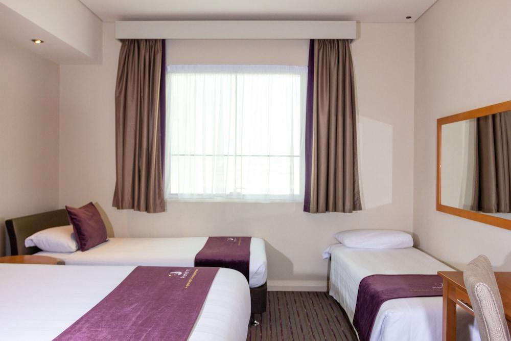 Premier Inn Abu Dhabi Capital Centre Extérieur photo