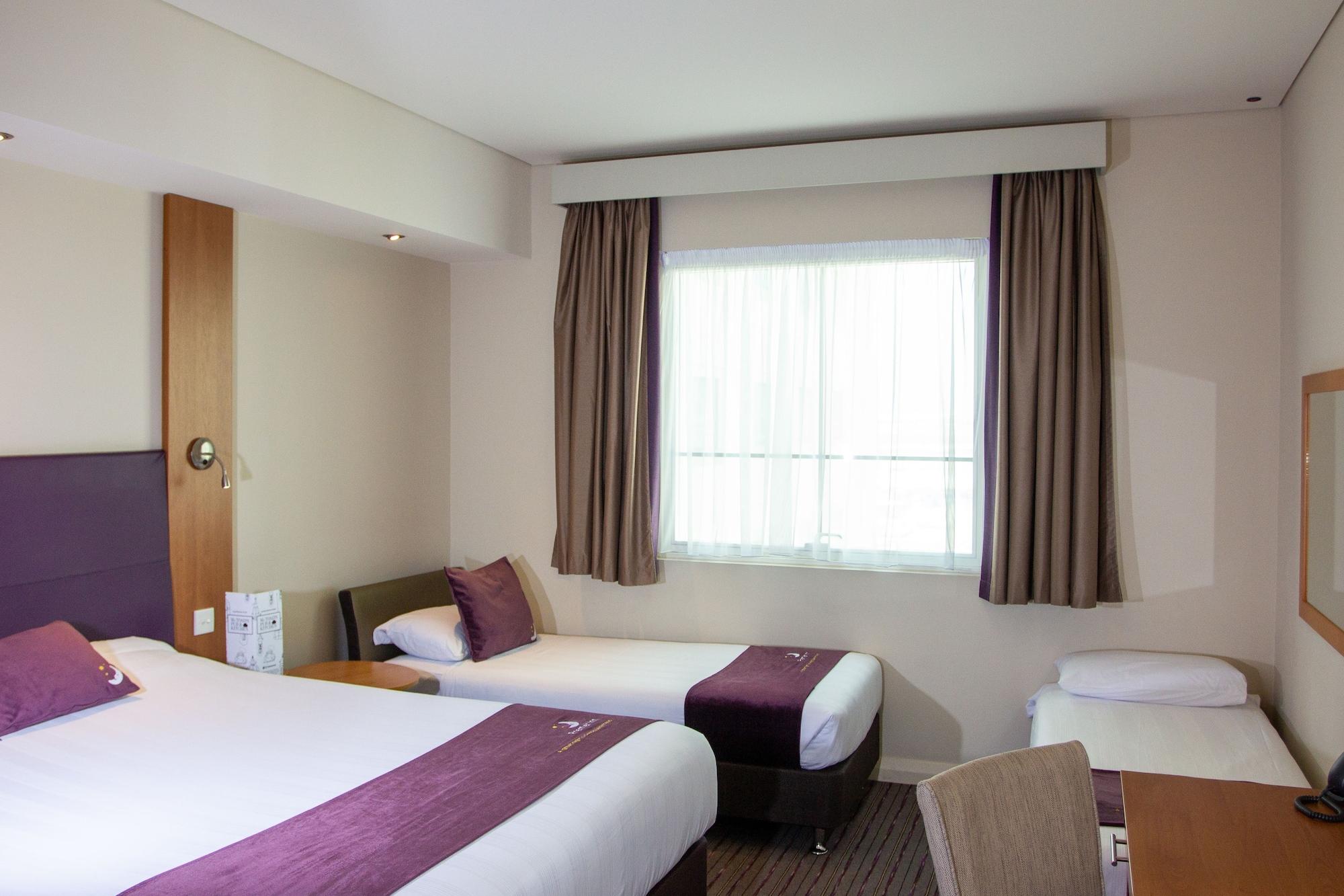 Premier Inn Abu Dhabi Capital Centre Extérieur photo